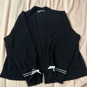 89th & Madison Black Cardigan w/ Bow on Sleeves
Size PL (Petite Large)